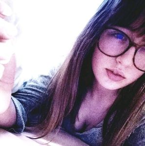 Meet your Posher, Kaya